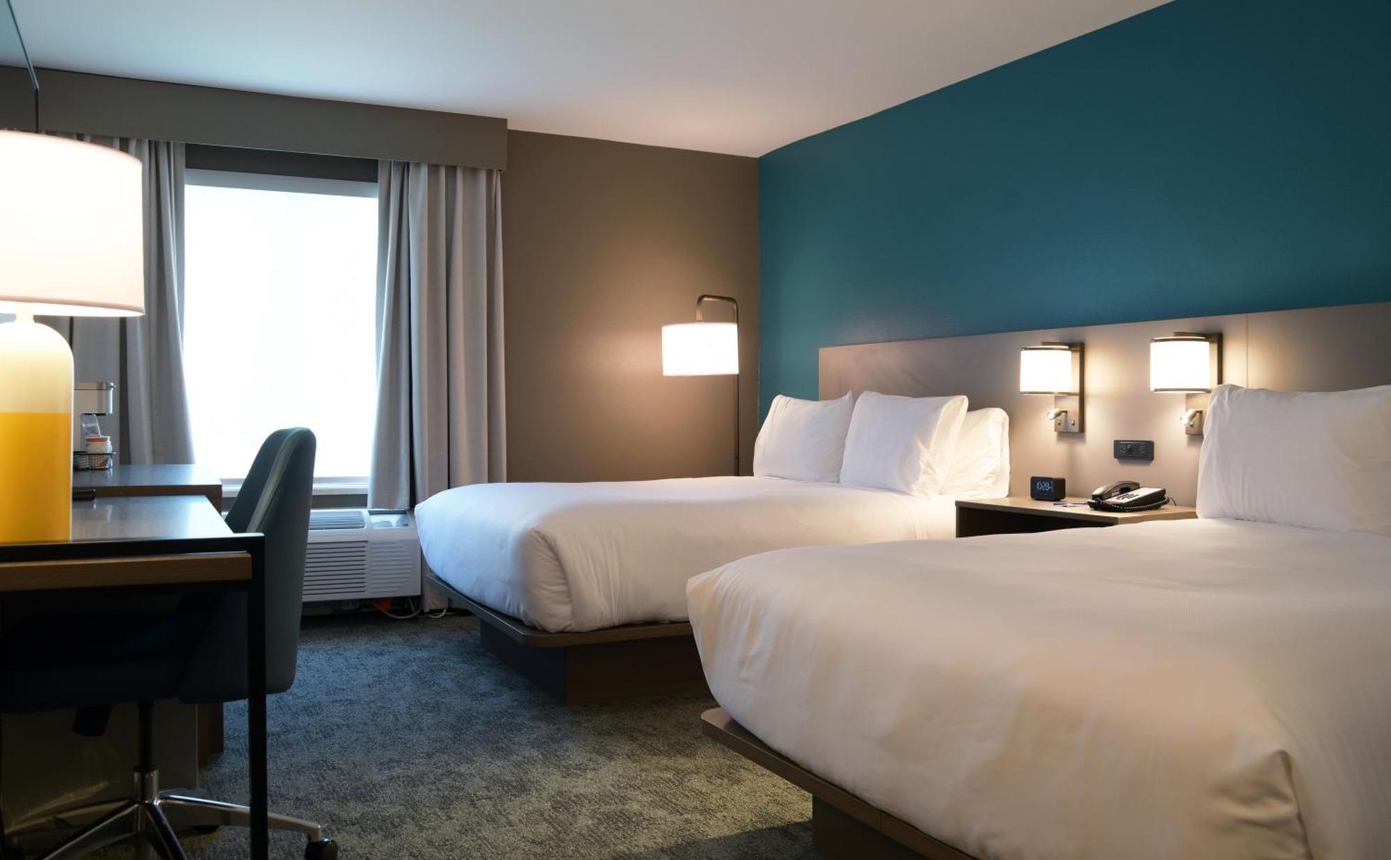 Comfort Inn & Suites Nw Milwaukee Germantown Esterno foto
